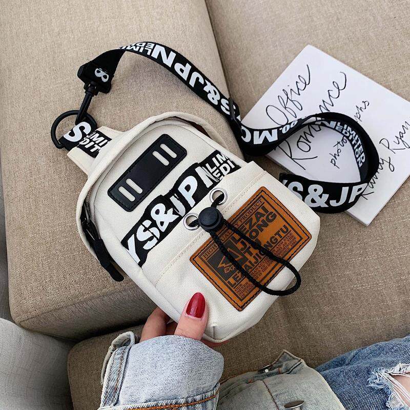 Korean Version Men's And Women's Messenger Bags Chest Bag 2021 Teens Bag Sale New Oxford Cloth Single Shoulder Messenger Small Backpack Hip Hop Bag Diagonal Bag